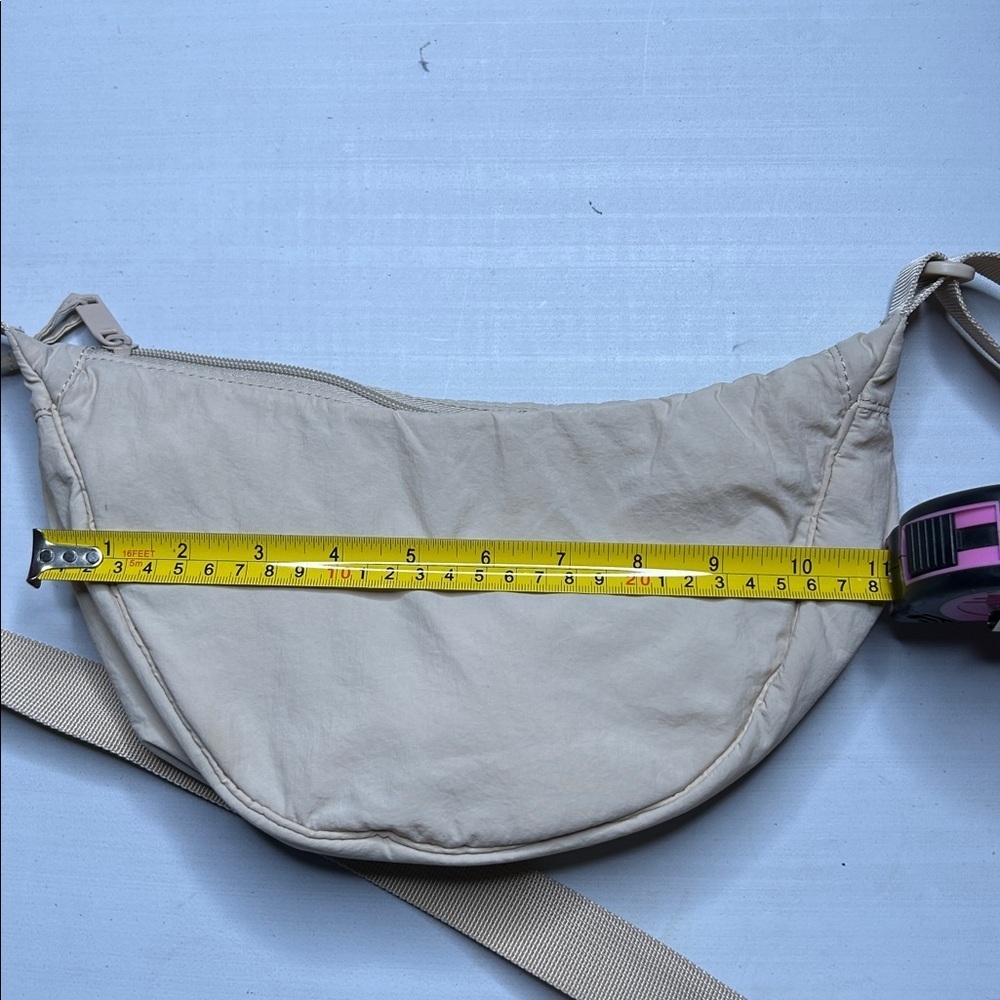 Gap Shoulder Bag - Picture 12 of 13